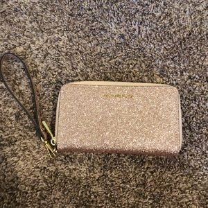 Michael Kors Large rose gold wristlet